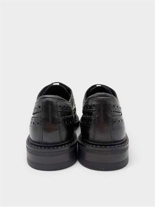 Stringata in pelle nera con lavorazione brogue FUNNY DUCK | VR60002PELLEBLACK